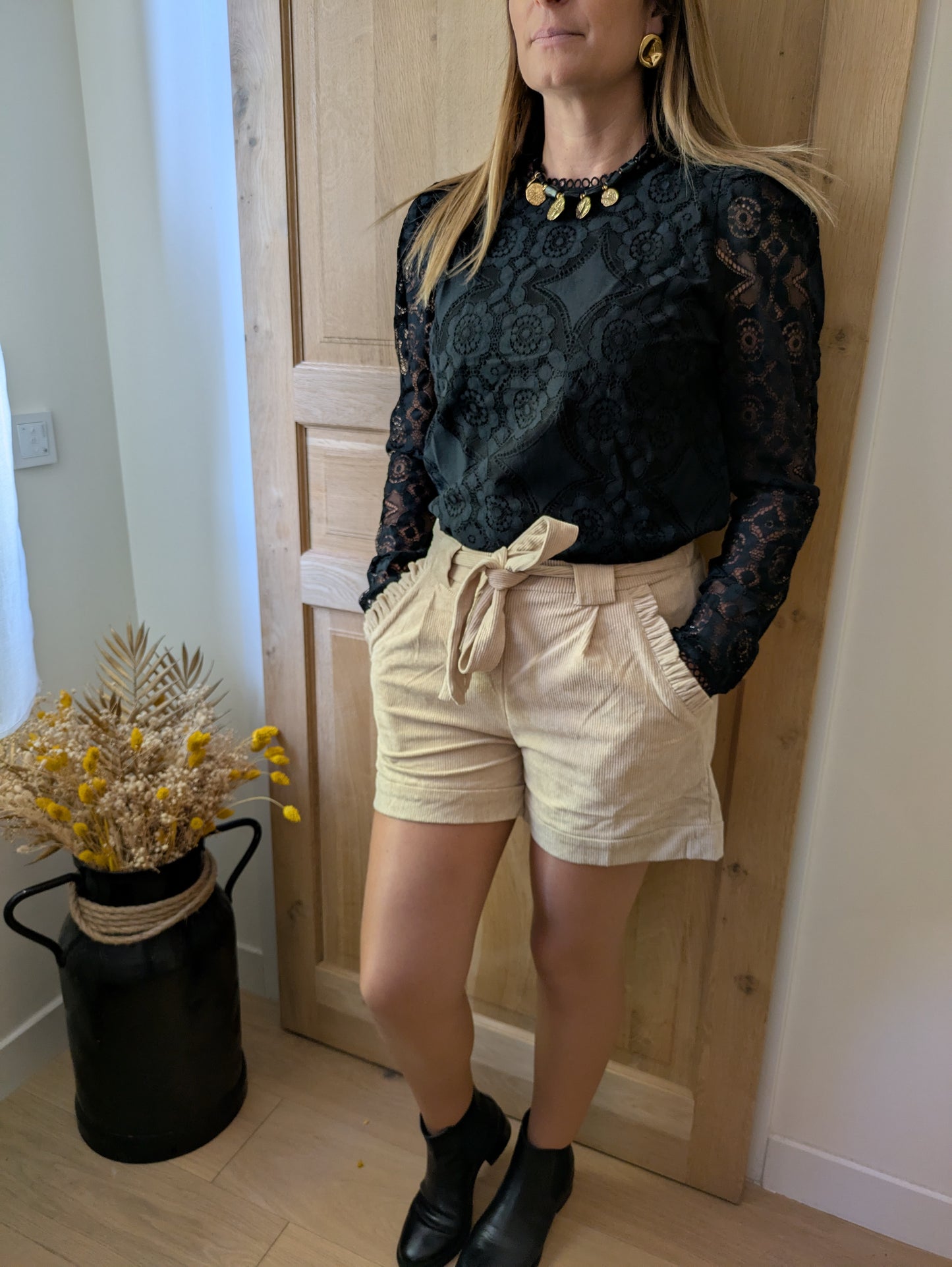 SHORT NOVA - BEIGE
