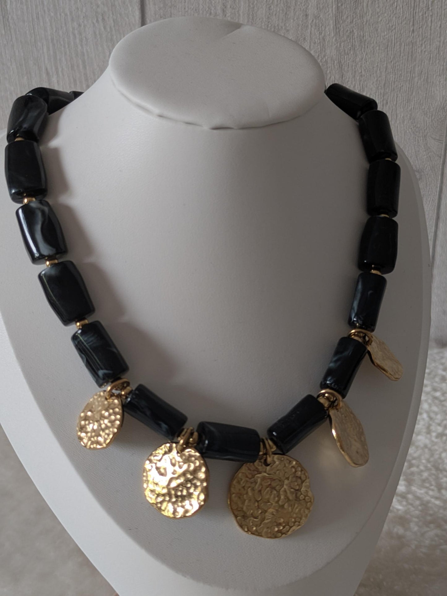 COLLIER EMMY - NOIR